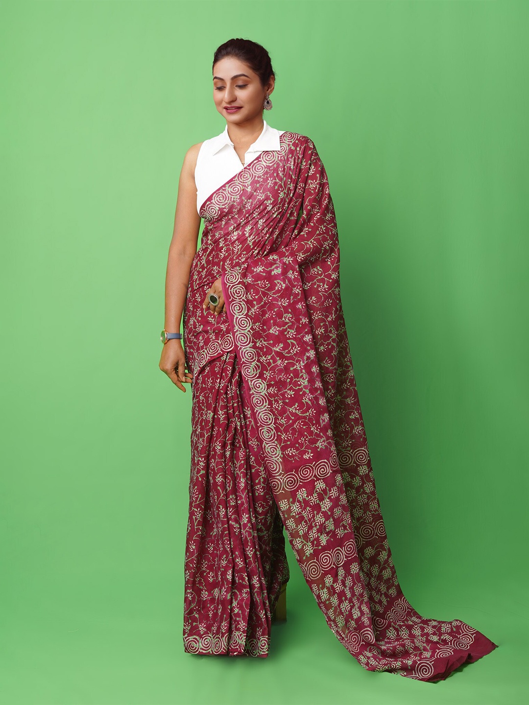 

Unnati Silks Floral Handloom Pure Cotton Block Print Saree, Maroon