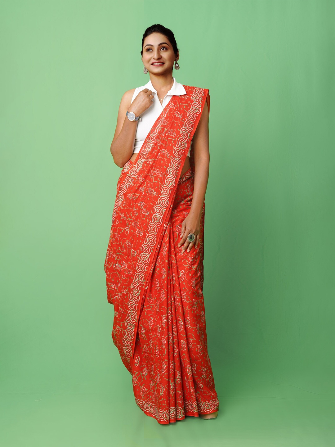 

Unnati Silks Floral Printed Pure Cotton Handloom Block Print Saree, Red