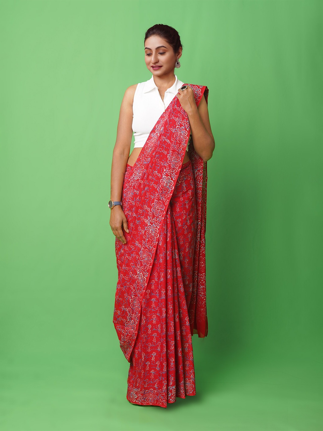 

Unnati Silks Floral Printed Pure Cotton Handloom Block Print Saree, Red