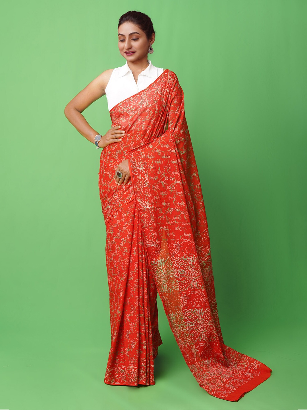 

Unnati Silks Floral Printed Pure Cotton Handloom Block Print Saree, Red