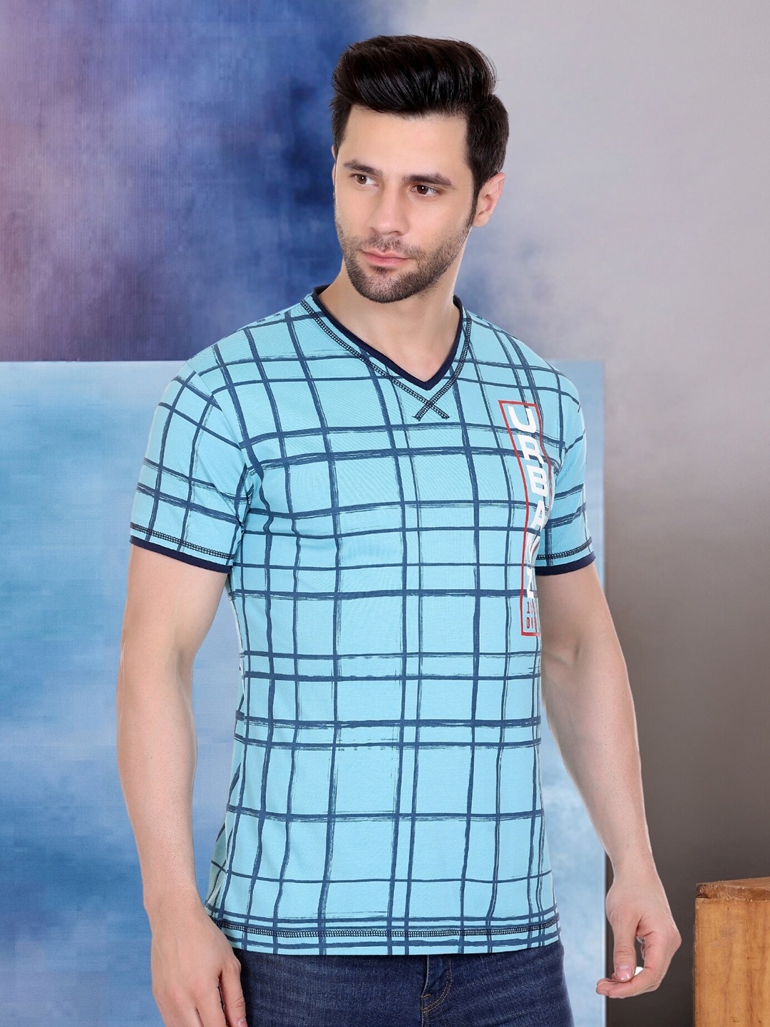 

AXMANN Checked V-Neck Cotton T-shirt, Blue