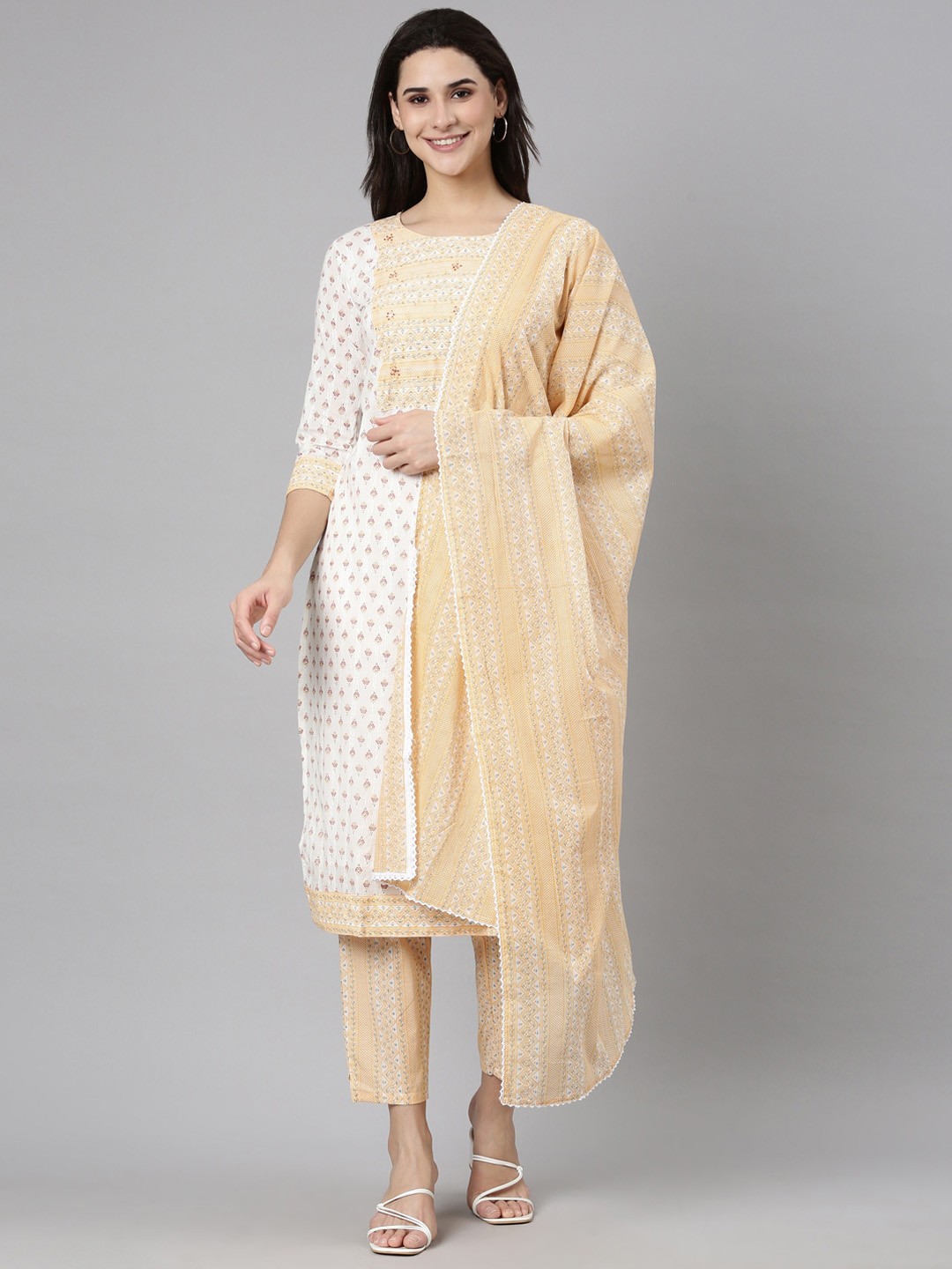 

Neerus Floral Printed Regular Straight Kurta With Trousers & With Dupatta, Cream