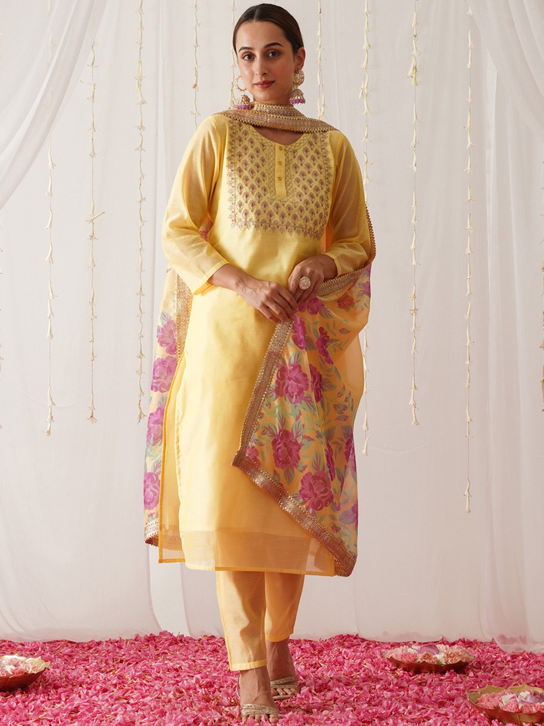 

Rustorange Floral Embroidered Regular Beads and Stones Kurta with Trousers & Dupatta, Yellow