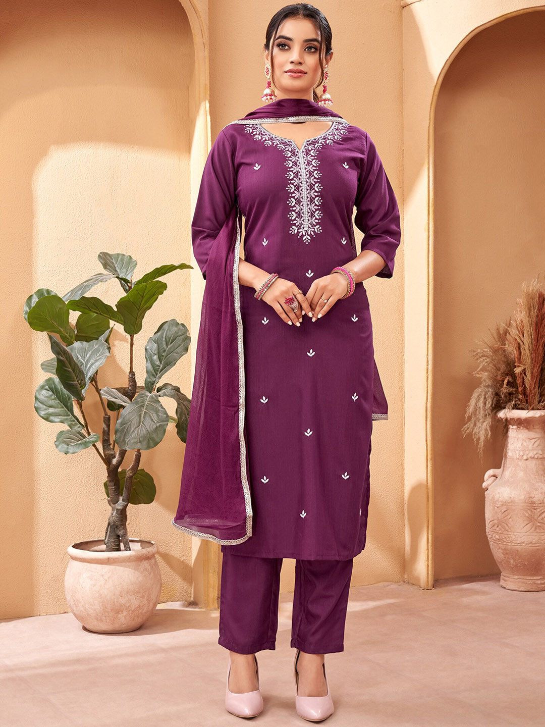 

Growdamy Women Ethnic Motifs Embroidered Regular Thread Work Kurta with Trousers & With Dupatta, Magenta