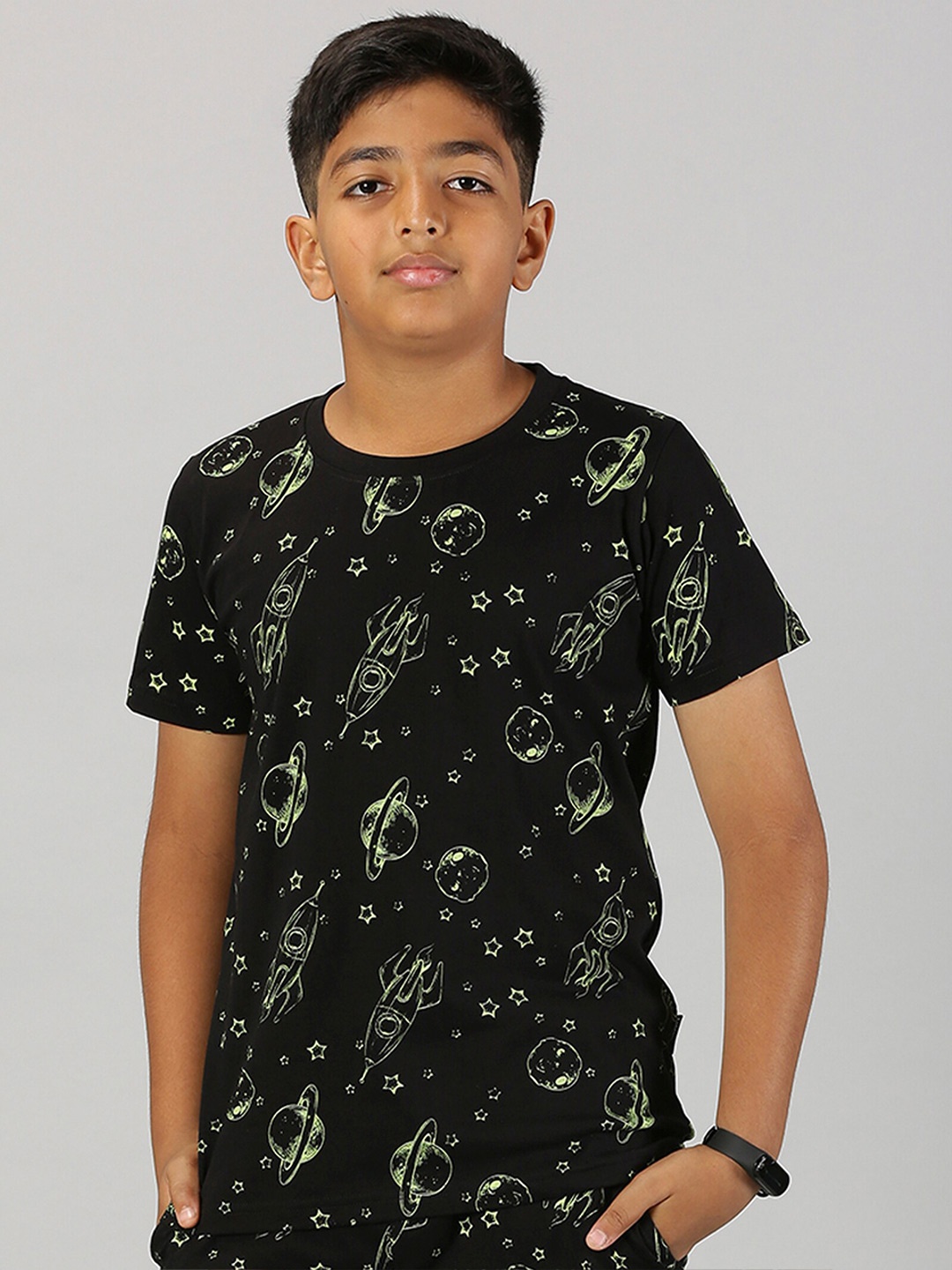

KiddoPanti Boys Conversational Printed Pure Cotton T-shirt, Black