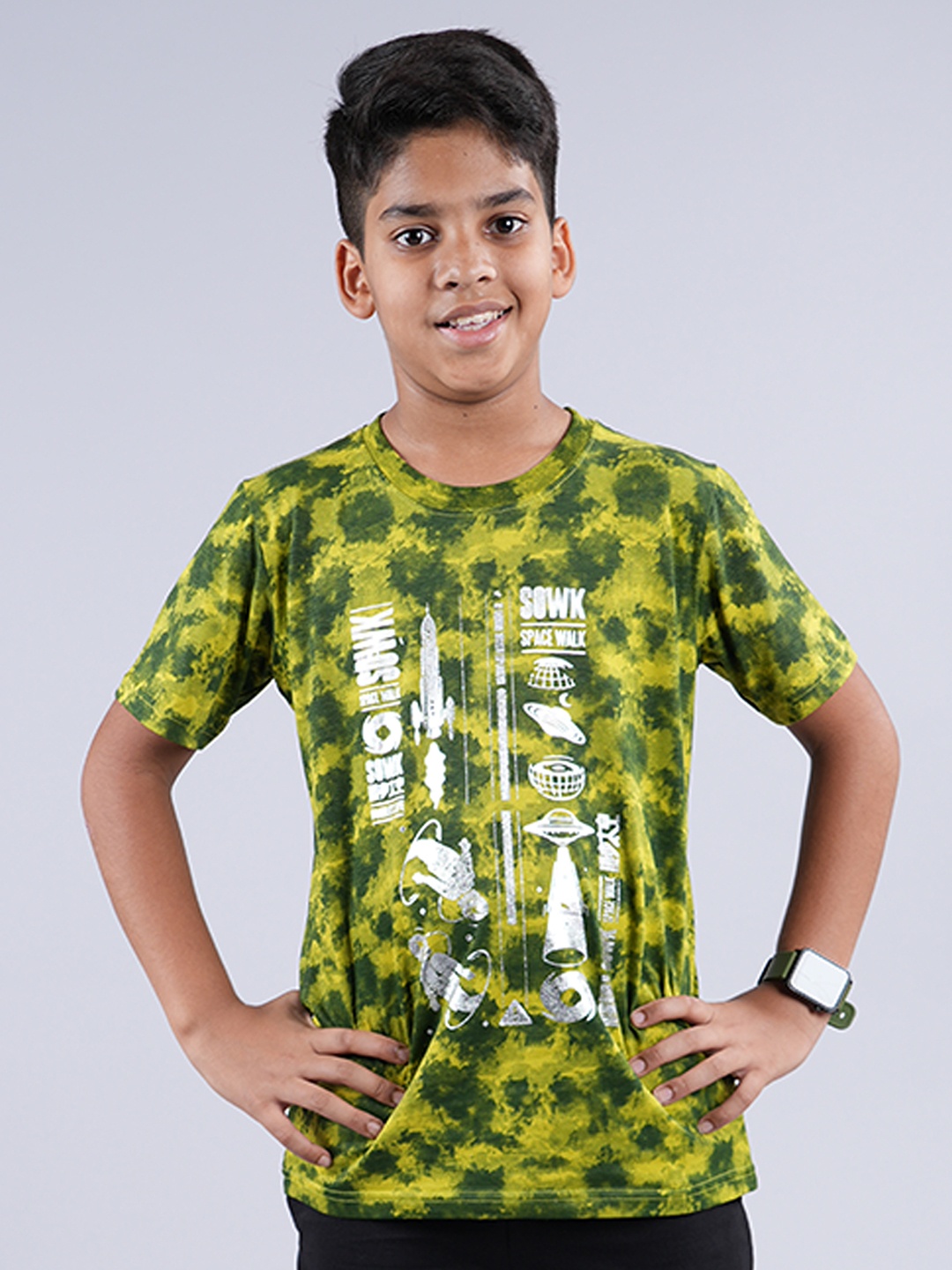 

KiddoPanti Boys Tie & Dye Pure Cotton T-shirt, Lime green