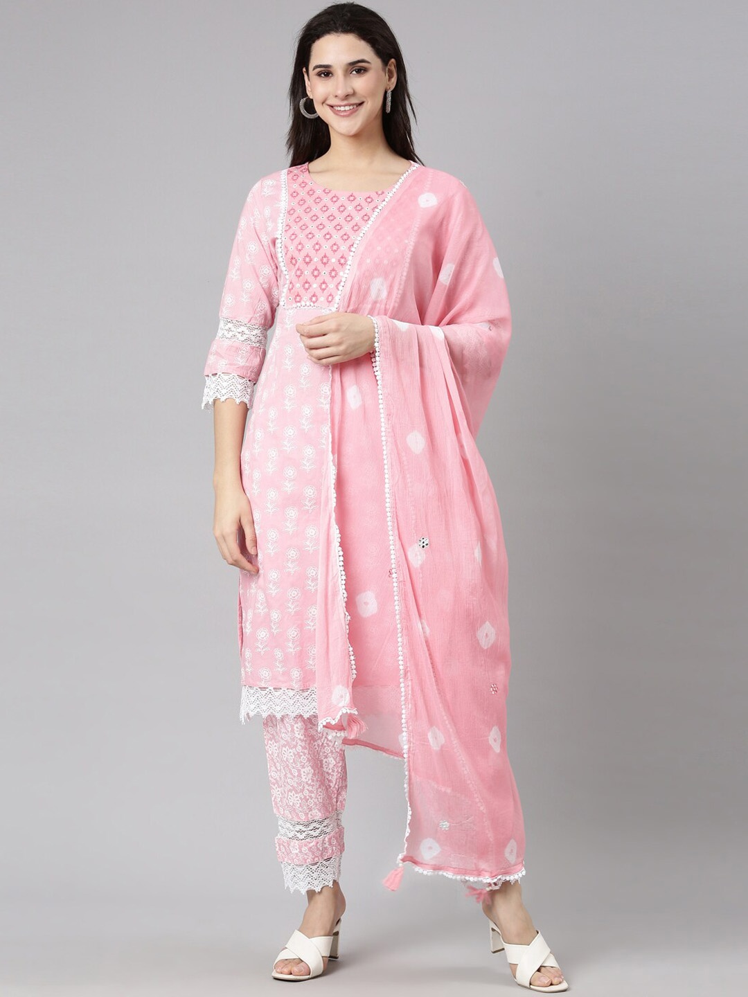 

Neerus Floral Printed Thread Work Kurta with Trousers & With Dupatta, Pink
