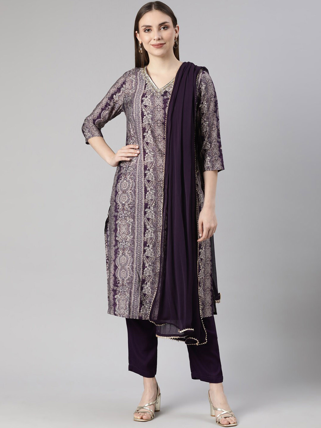 

Neerus Ethnic Motifs Yoke Design Panelled Thread Work Kurta & Trousers With Dupatta, Purple