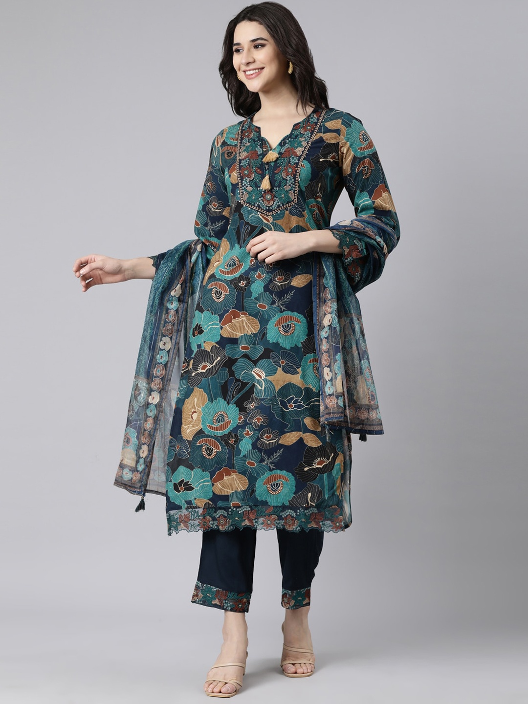 

Neerus Floral Printed Thread Work Kurta & Trousers With Dupatta, Navy blue