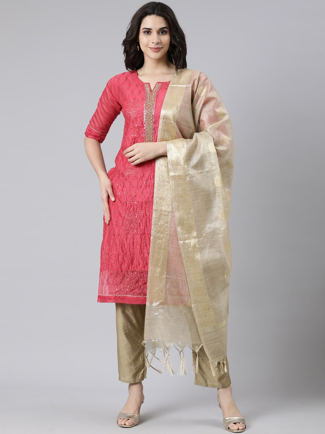 

Neerus Floral Embroidered Regular Sequinned Straight Kurta With Trousers & Dupatta, Peach