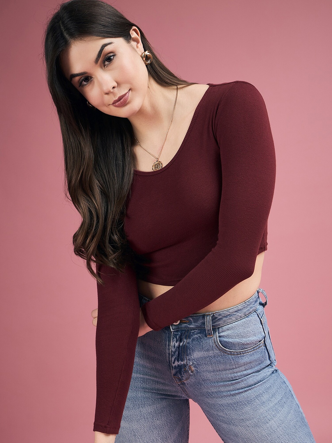 

DressBerry Maroon Scoop Neck Crop Fitted Top