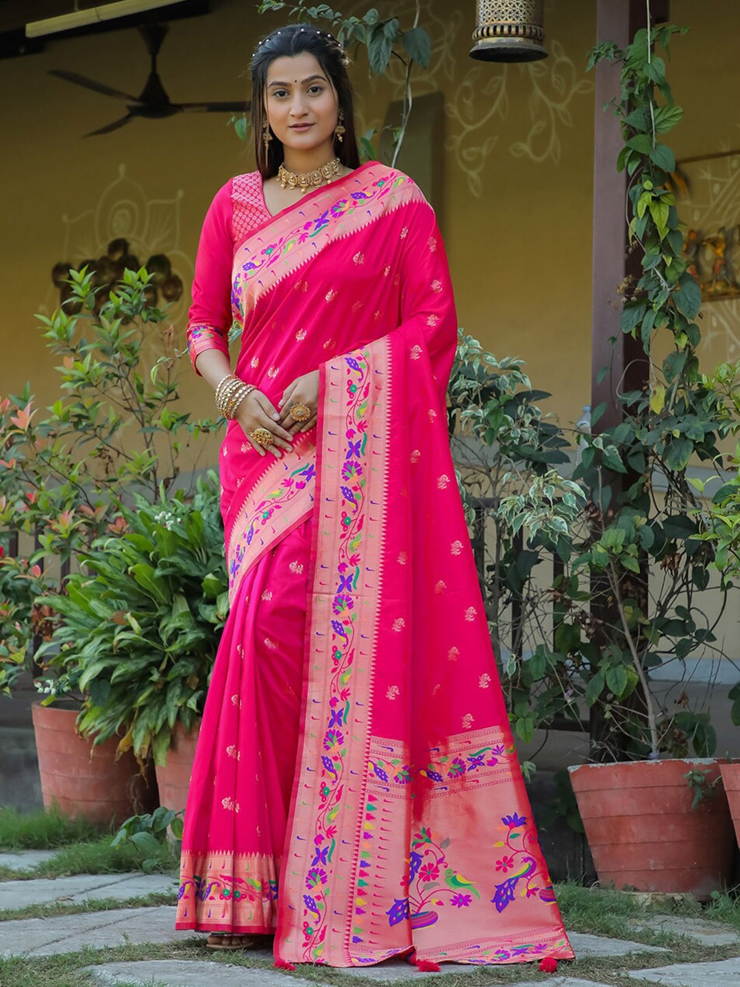 

Pionex Ethnic Woven Design Zari Pure Silk Paithani Saree, Pink
