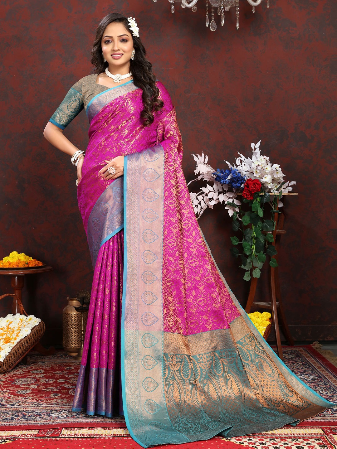 

YAVIRA SILK Ethnic Motifs Woven Design Zari Banarasi Saree, Pink