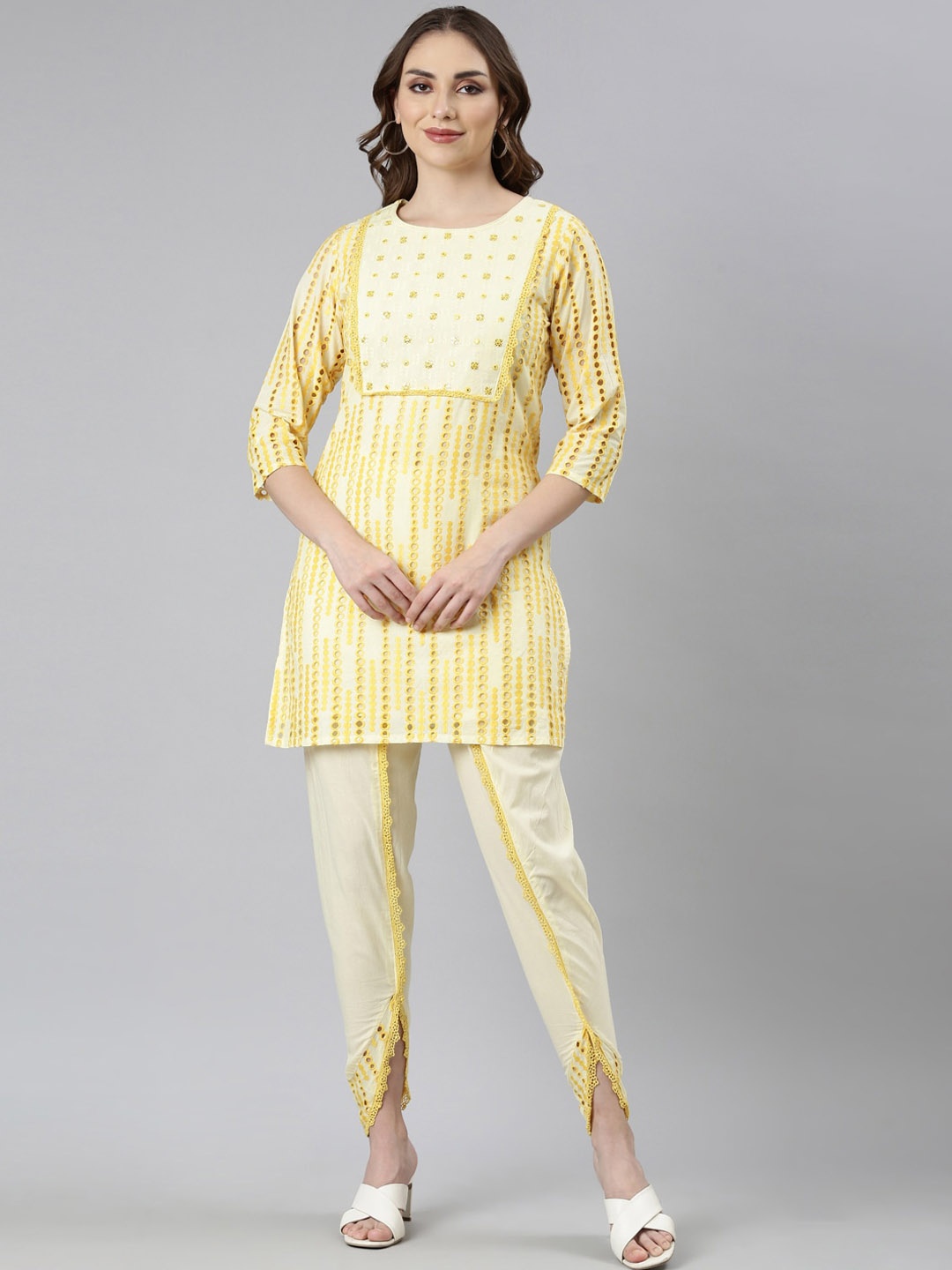 

Neerus Ethnic Motifs Embroidered Thread Work Schifflie Straight Kurti & Panchakattu, Yellow