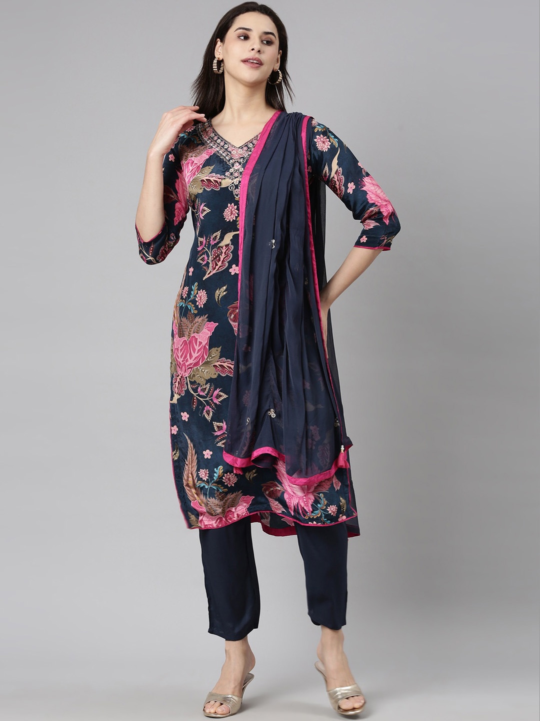 

Neerus Floral Printed Beads and Stones Silk Crepe Kurta With Trousers & Dupatta, Navy blue