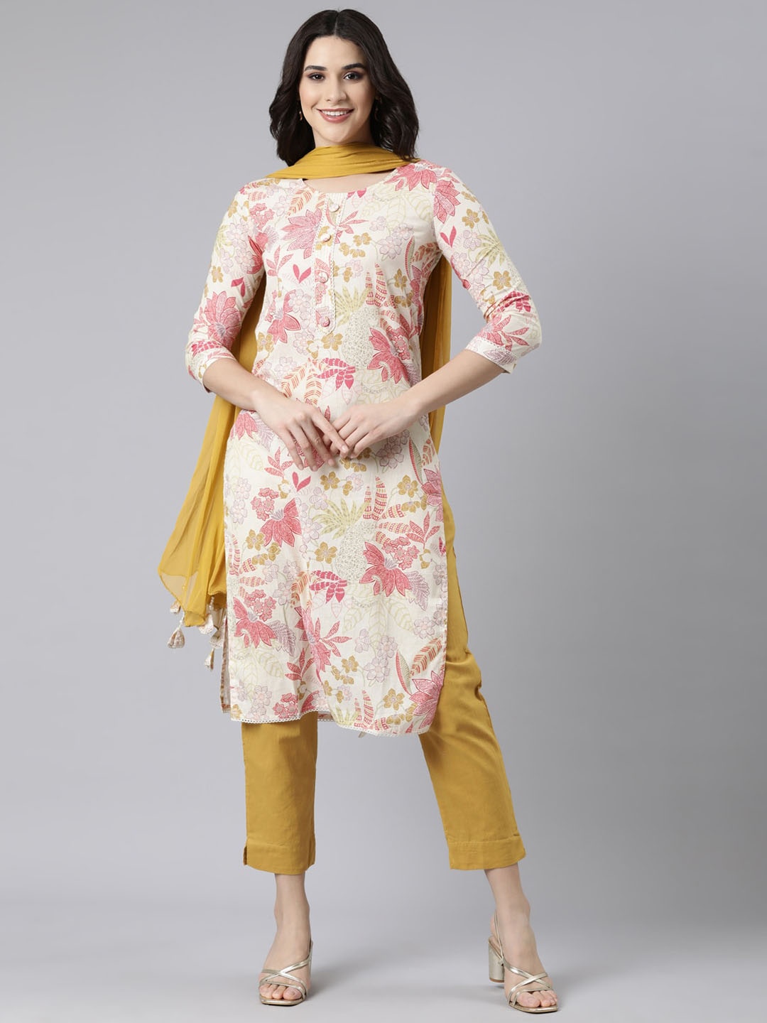 

Neerus Floral Printed Regular Kurta With Trousers & Dupatta, Cream