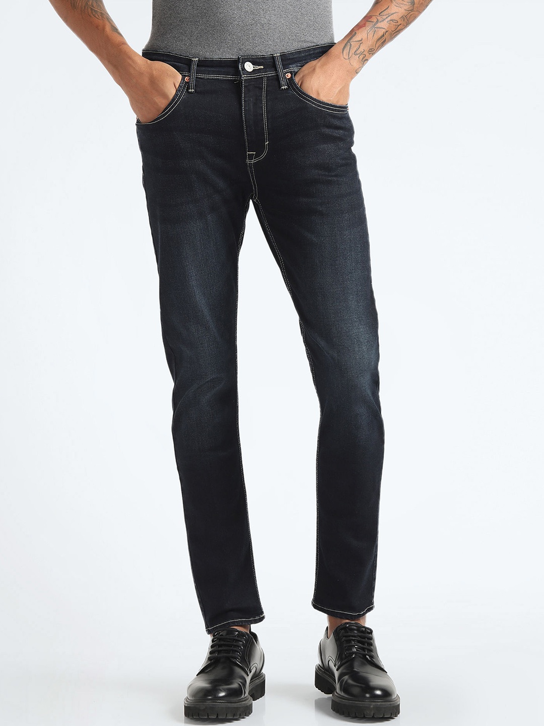 

Flying Machine Men Tapered Fit Light Fade Clean Look Cropped Stretchable Jeans, Blue