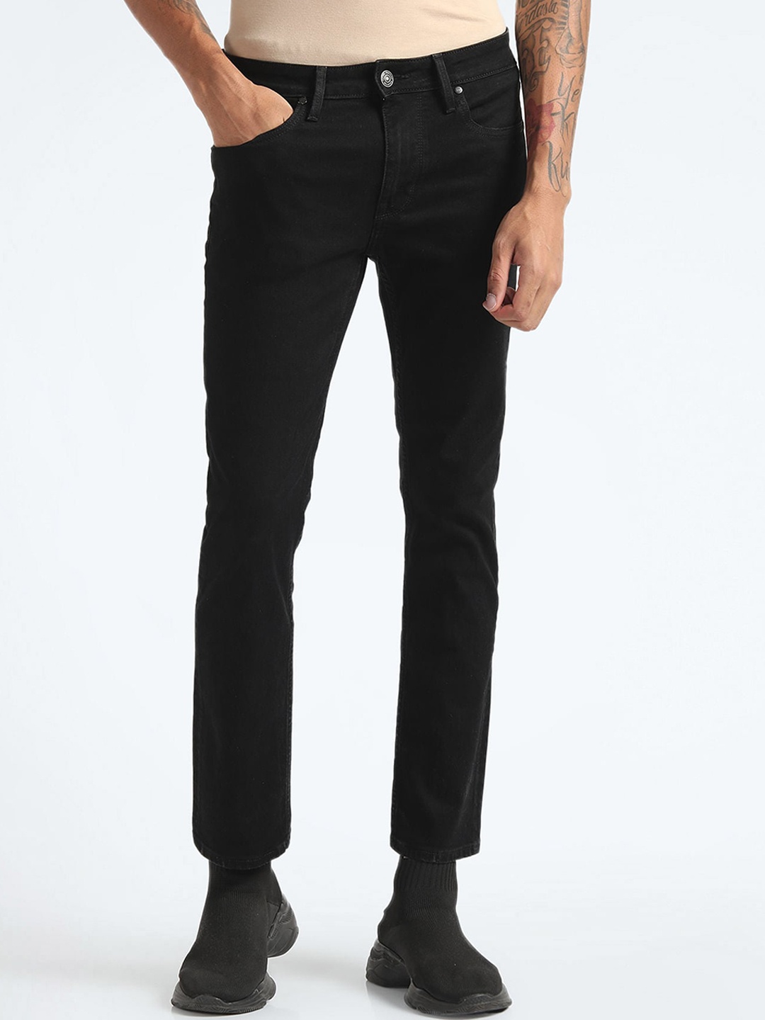 

Flying Machine Men Tapered Fit Mid Rise Clean Look Stretchable Jeans, Black