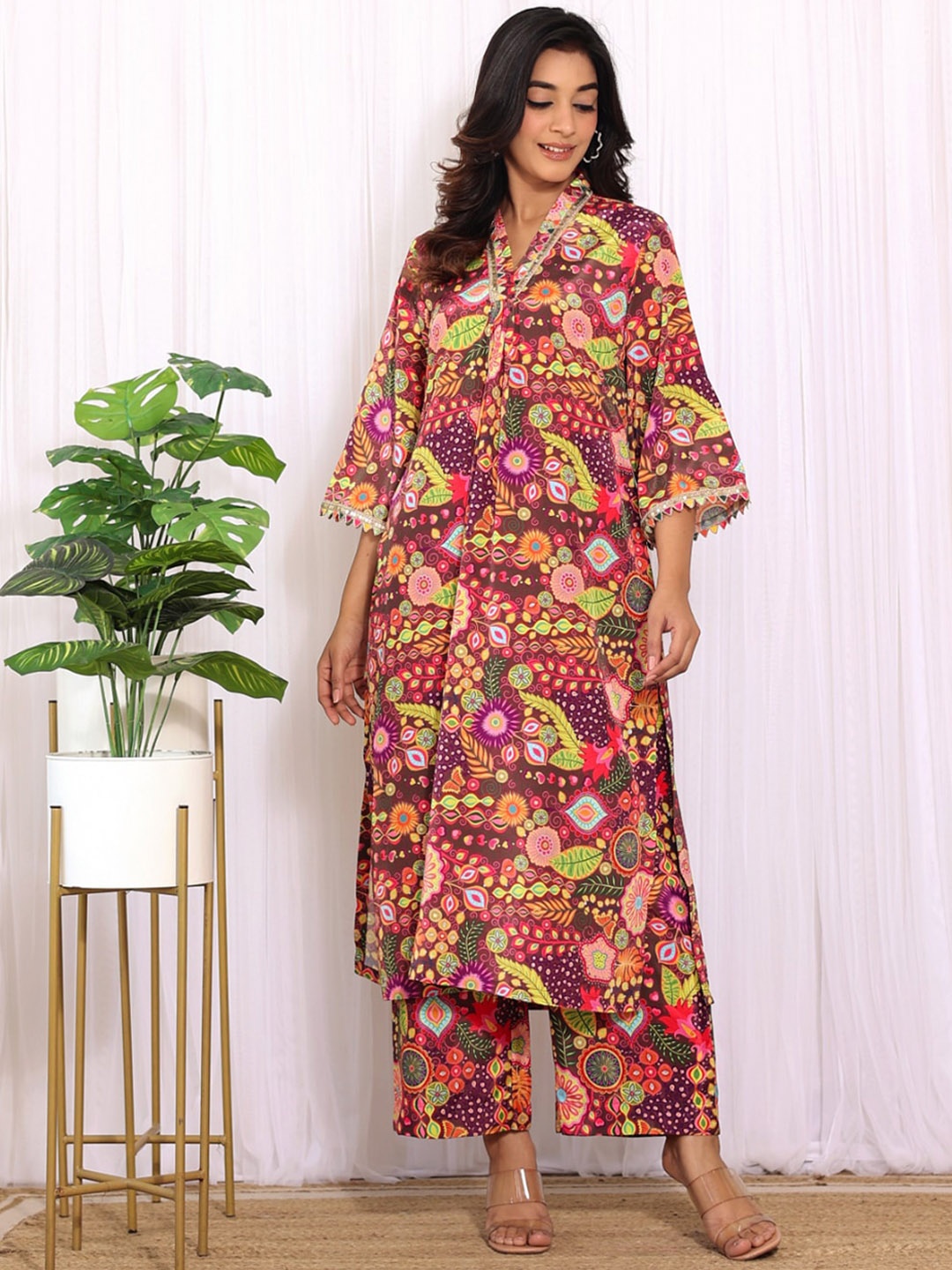 

LABEL KANUPRIYA Printed Straight Kurta Set, Purple