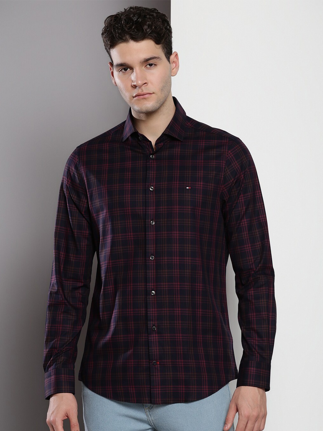 

Tommy Hilfiger Slim Fit Tartan Checks Pure Cotton Casual Shirt, Navy blue