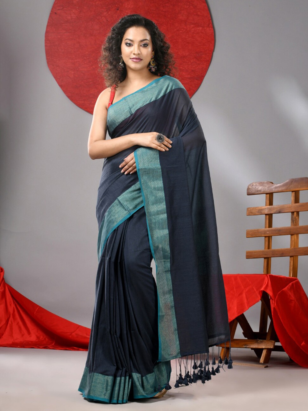 

Arhi Zari Tasseled Pure Cotton Saree, Grey