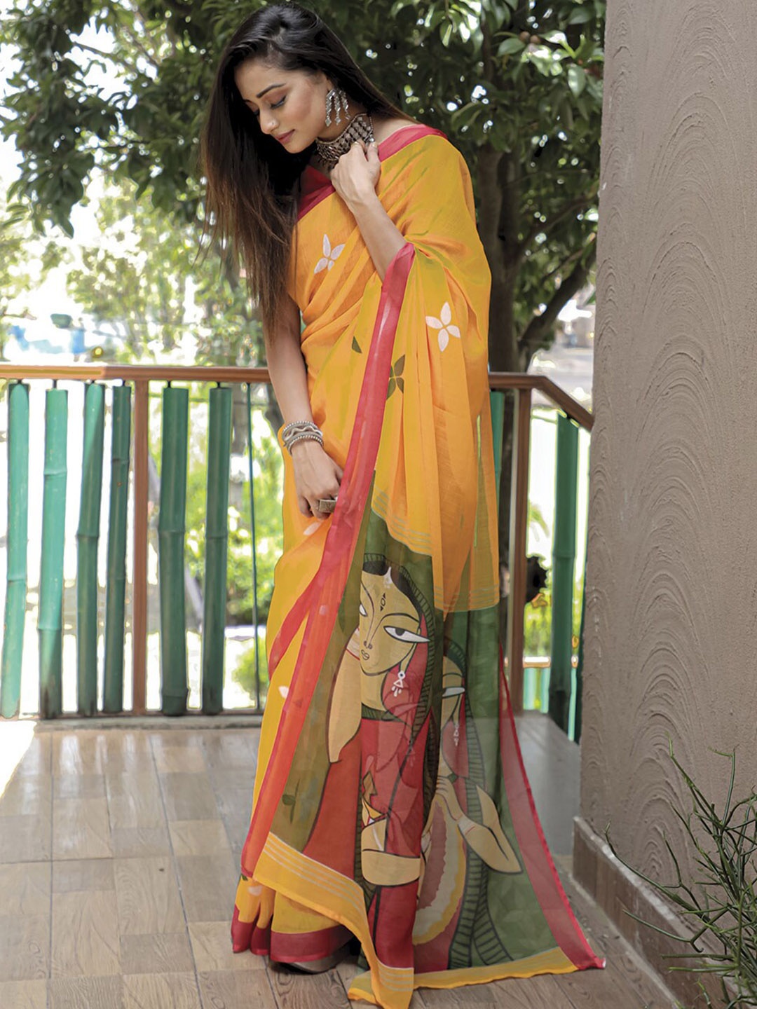 

Kalista Floral Printed Saree, Yellow