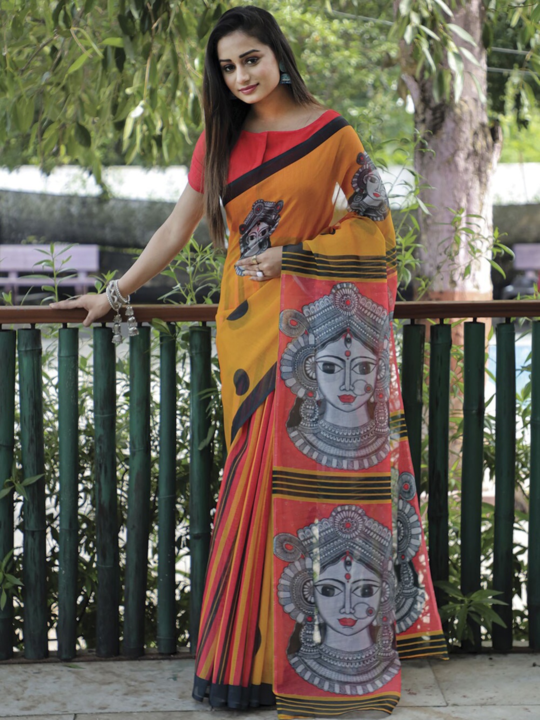 

Kalista Ethnic Motifs Printed Saree, Yellow