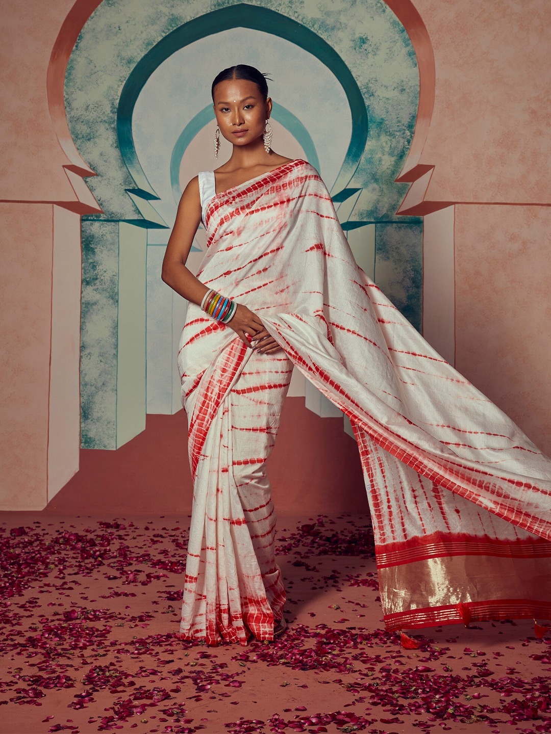 

Stylefables Tie and Dye Saree, Red