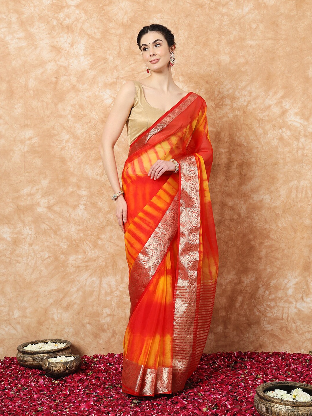 

Stylefables Tie and Dye Printed Zari Saree, Yellow