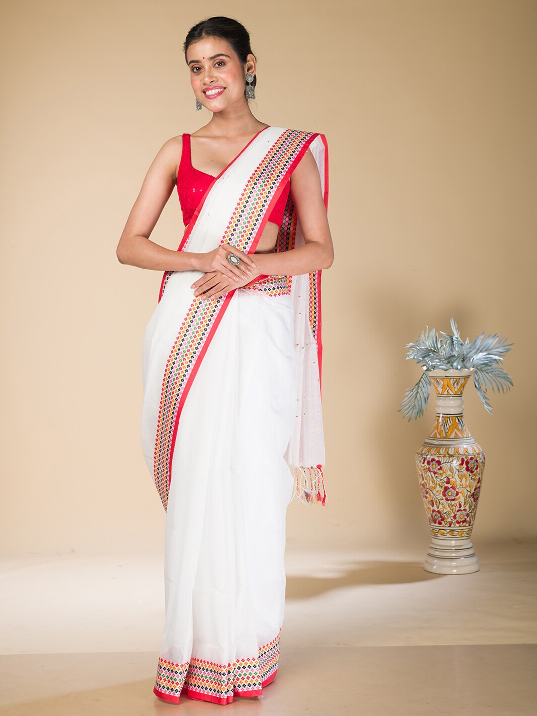 

HERE&NOW Solid Festive Saree, White