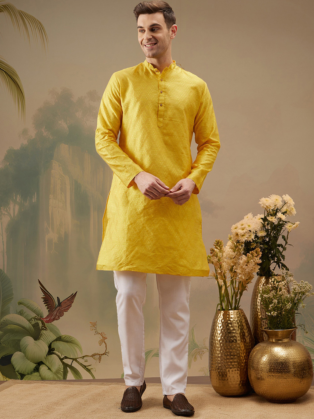 

Molly & Michel Ethnic Motifs Embroidered Kurta With Pyjama, Yellow