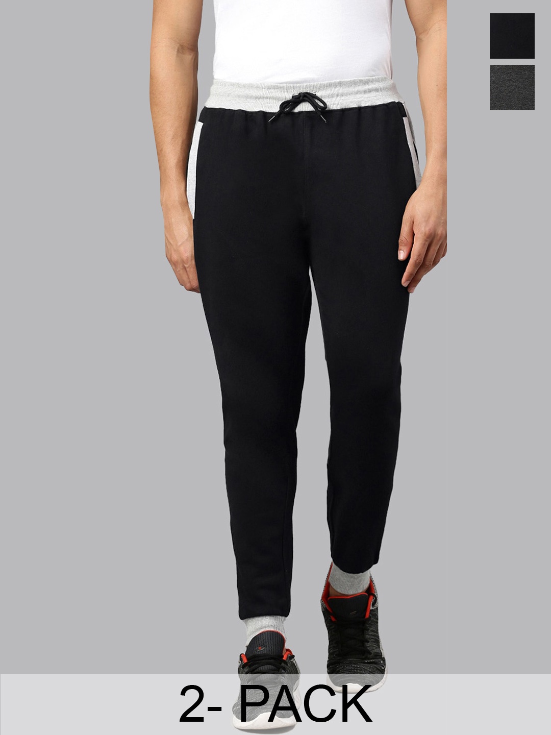 

MADSTO Men Pack Of 2 Cotton Slim-Fit Mid-Rise Sports Joggers, Black