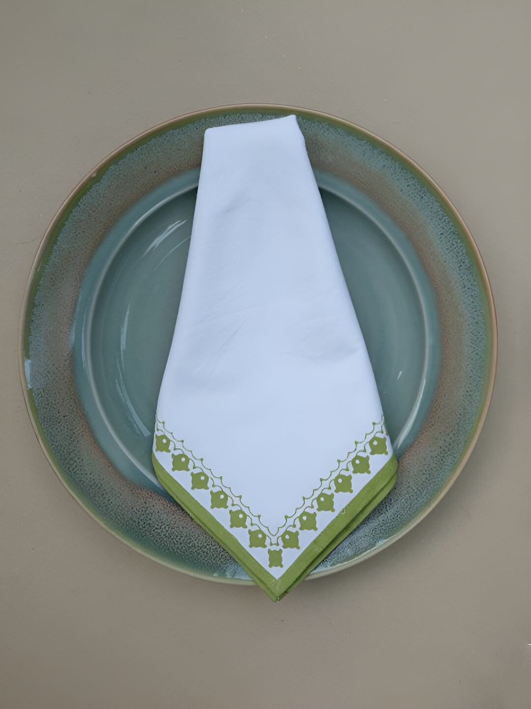 

DESIGN GAATHA Green & White 4 Pieces Floral Printed Cotton Table Napkins