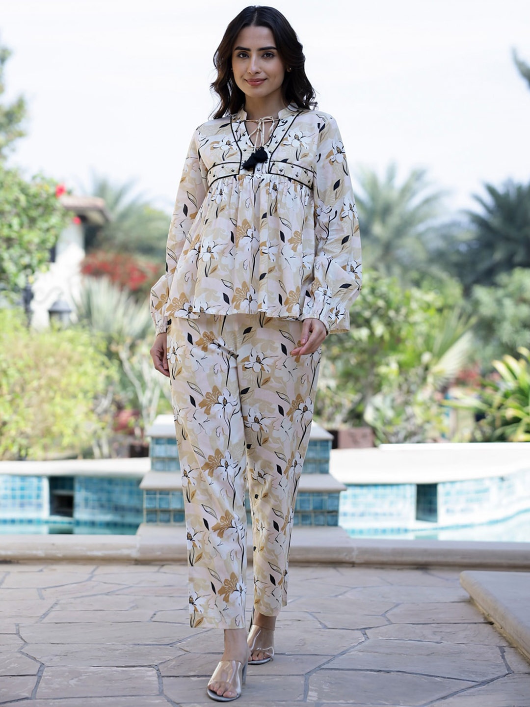 

SANSKRUTIHOMES Floral Printed Tie-Up Neck Pure Cotton Top With Trousers, Off white