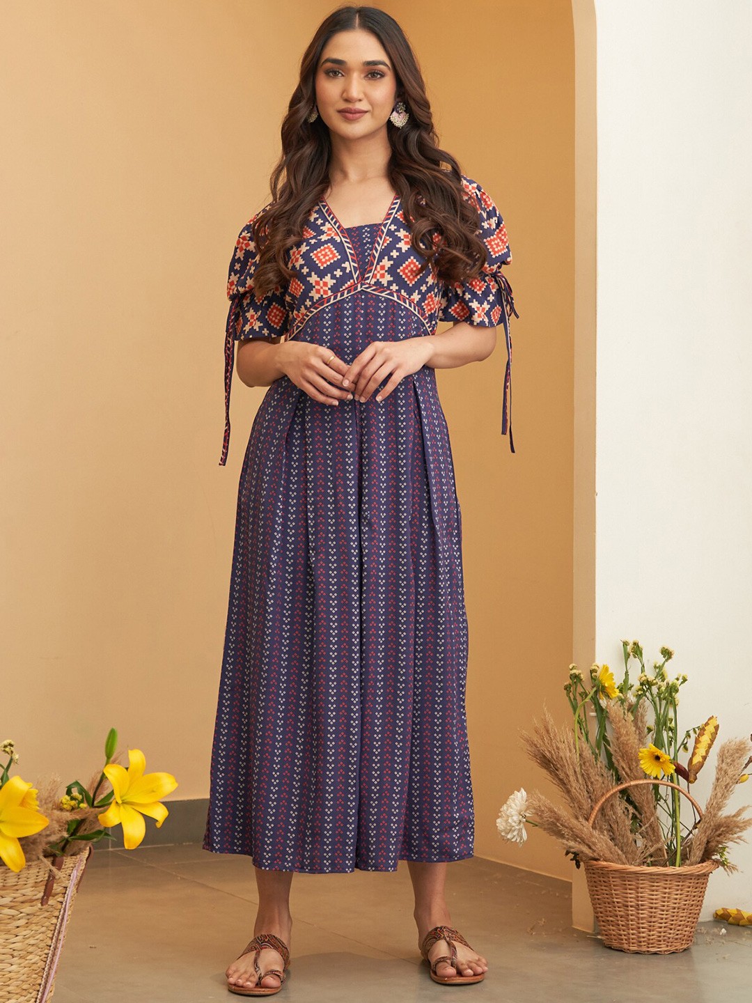 

Rustorange Ethnic Motifs Print Puff Sleeves Maxi Dress, Navy blue