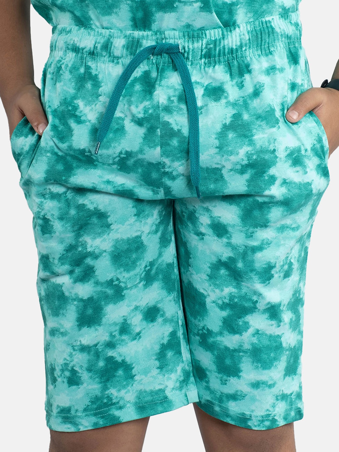 

KiddoPanti Boys Tie & Dye Pure Cotton Shorts, Green