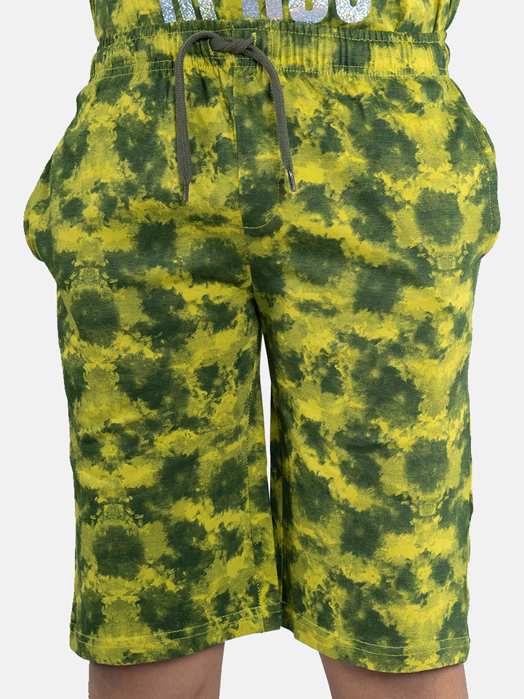 

KiddoPanti Boys Tie & Dye Printed Mid-Rise Pure Cotton Shorts, Lime green