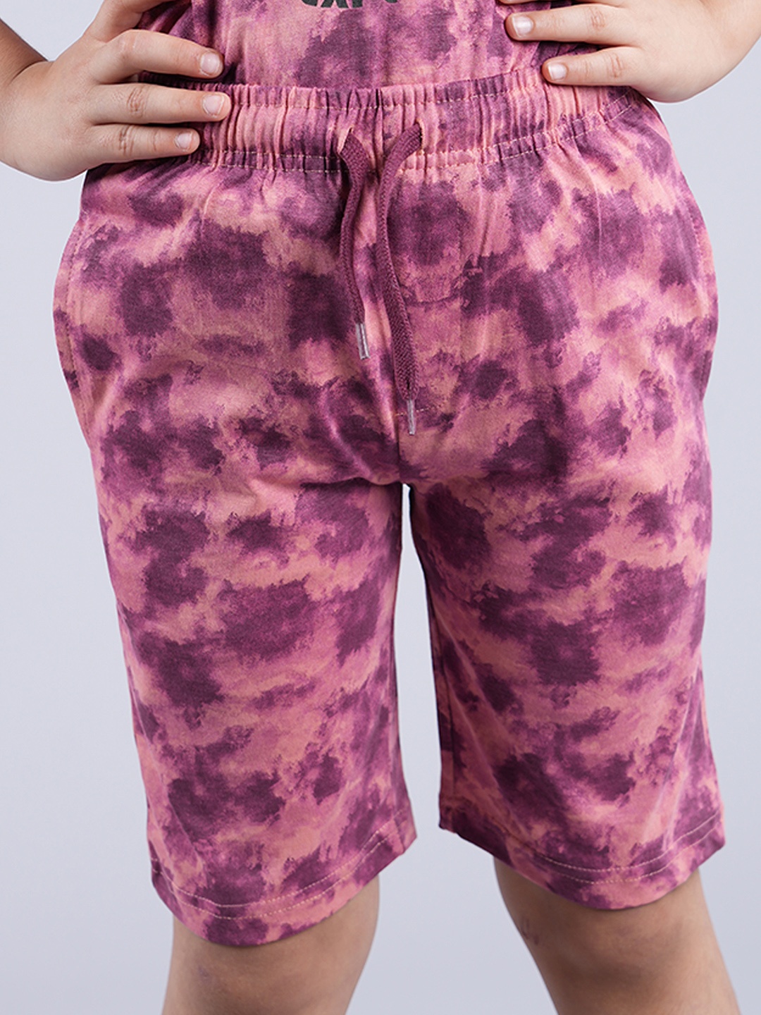 

KiddoPanti Boys Tie & Dye Printed Mid-Rise Pure Cotton Shorts, Coral
