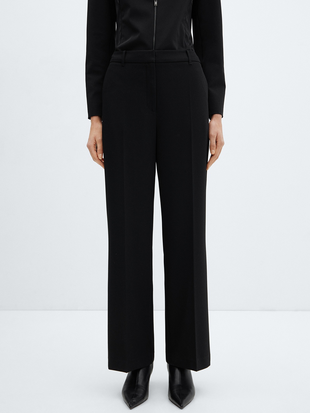 

MANGO Women Low-Rise Pleated Trousers, Black
