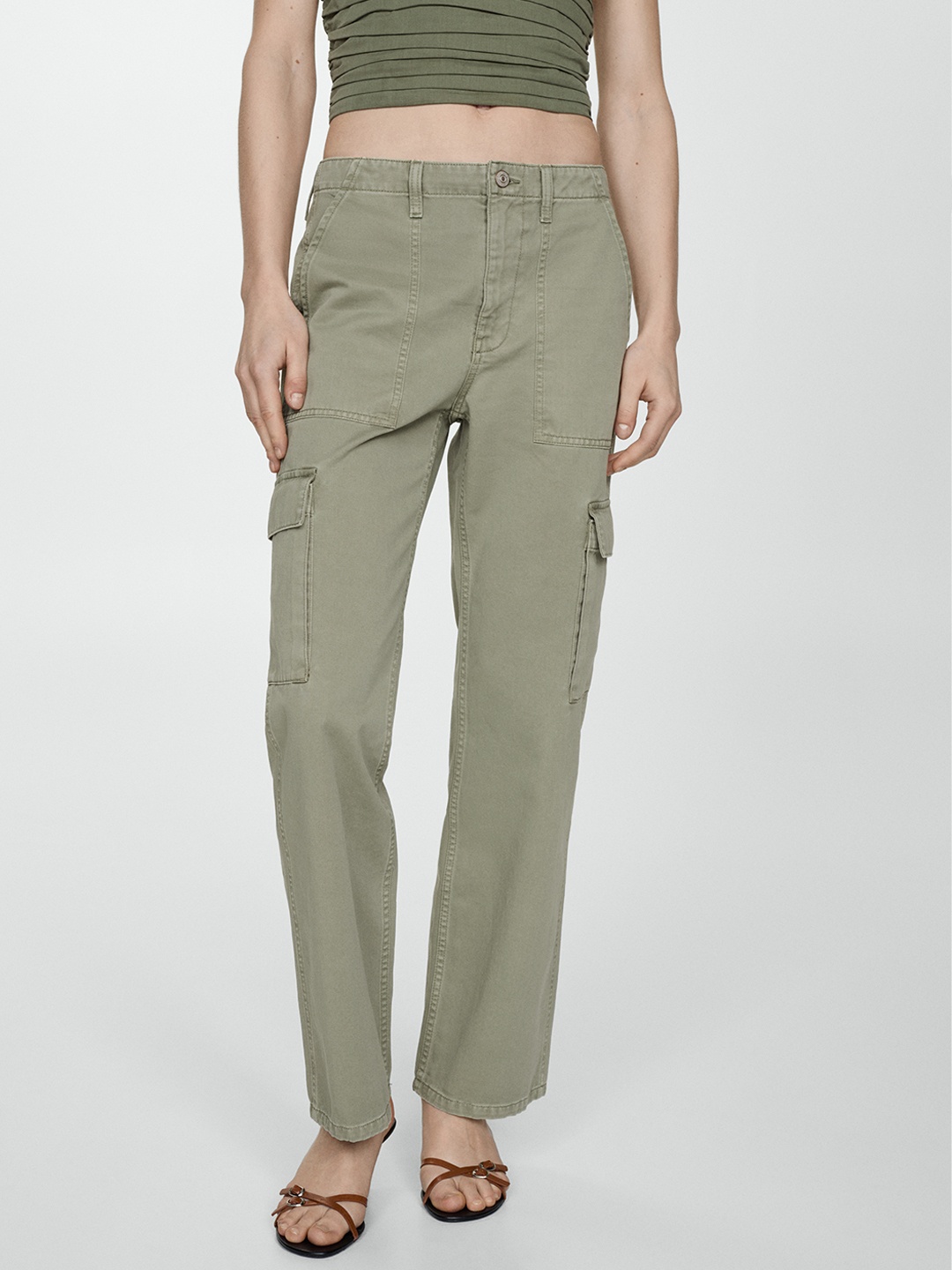 

MANGO Women Cotton Loose Fit Cargo Style Jeans, Olive