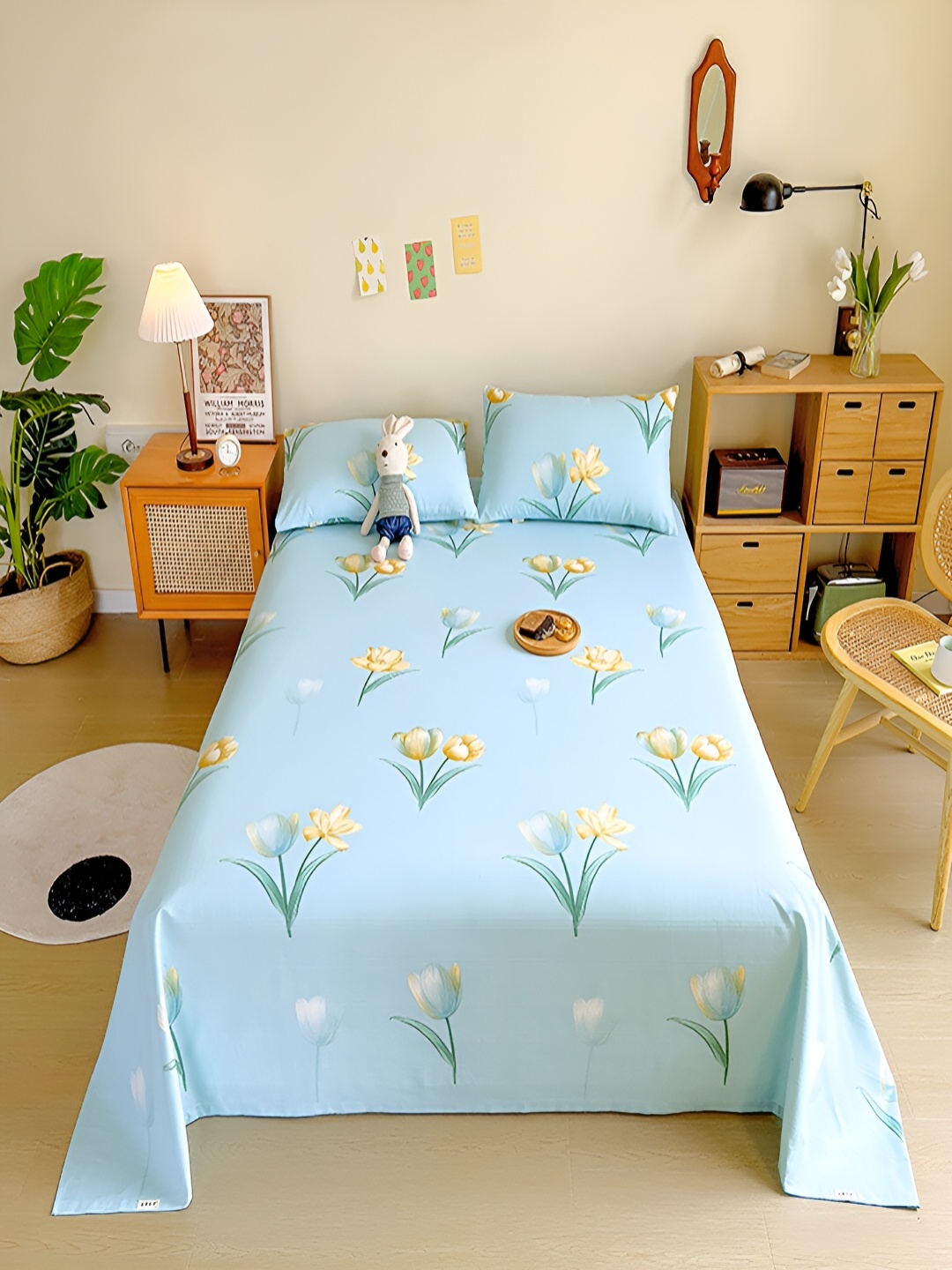 

JC HOME Blue & Yellow Floral 200 TC King Bedsheet with 2 Pillow Covers