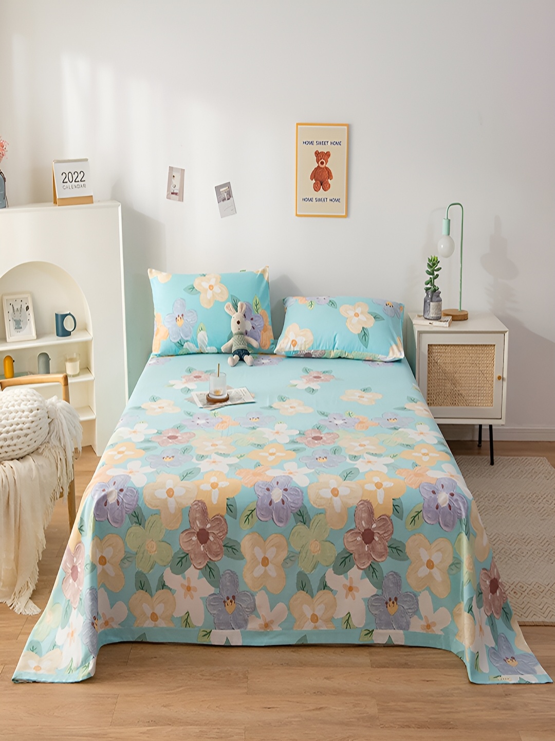 

JC HOME Blue & Peach Floral 200 TC Cotton King Bedsheet with 2 Pillow Covers