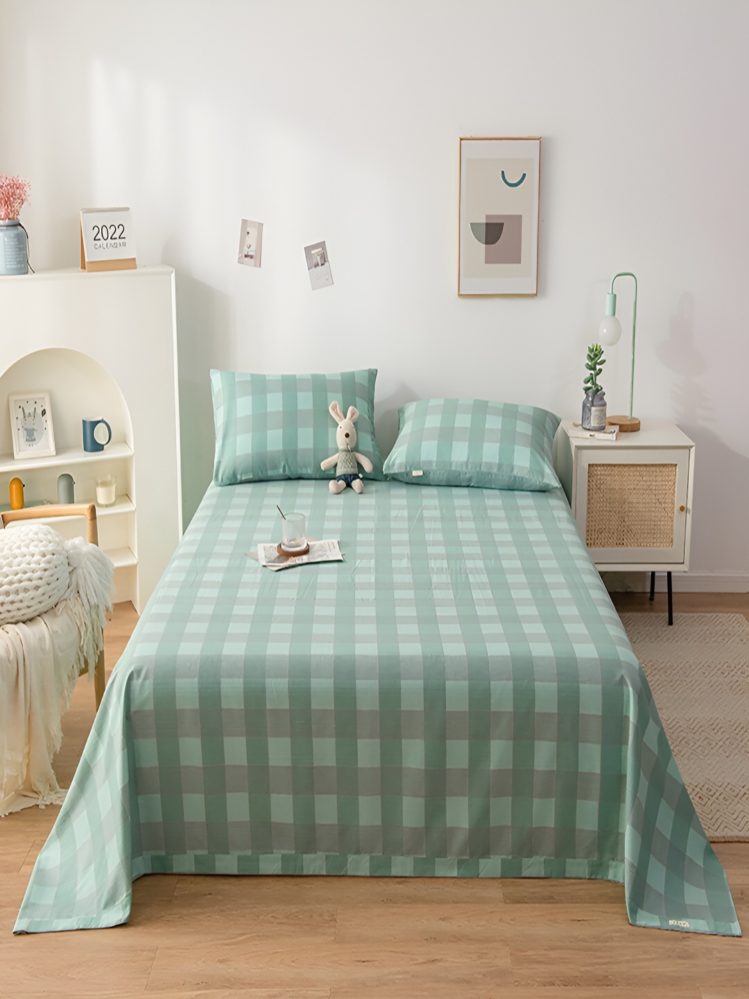 

JC HOME Green & Grey Geometric 200 TC Cotton King Bedsheet with 2 Pillow Covers