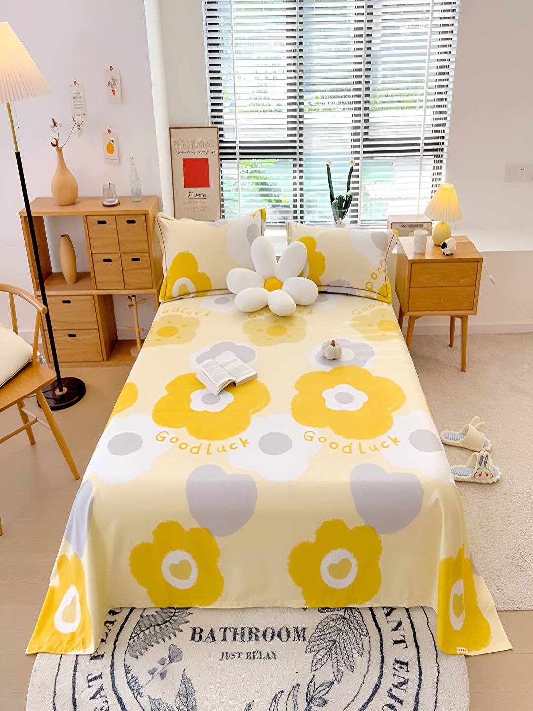 

JC HOME Yellow & White Floral 210 TC Cotton King Bedsheet with 2 Pillow Covers