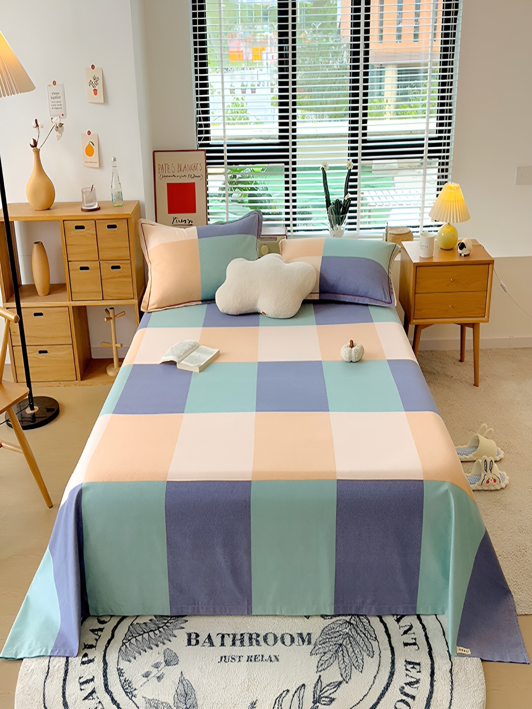 

JC HOME Green & Blue Geometric 210 TC Cotton Queen Bedsheet with 2 Pillow Covers