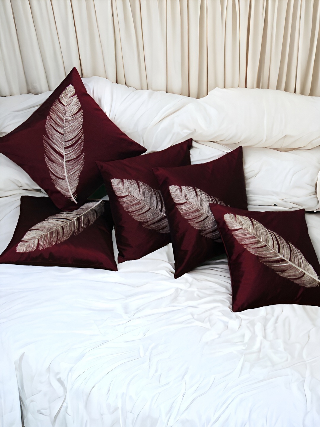 

Zikrak Exim Maroon & White 5 Pieces Embroidered Satin Square Cushion Covers