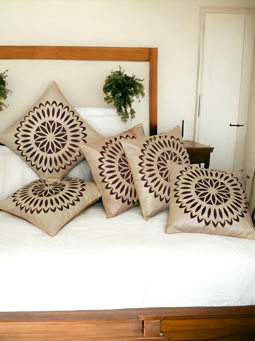 

Zikrak Exim Beige & Brown 5 Pieces Self Design Velvet Square Cushion Covers