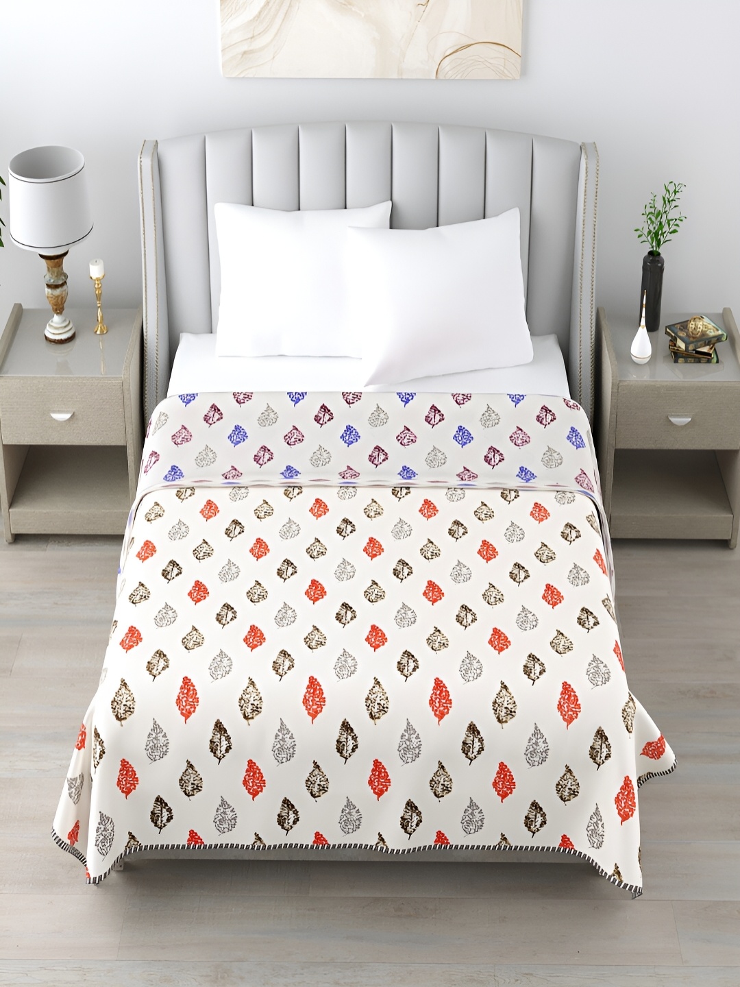 

CHICERY White & Blue Floral Cotton AC Room 210 GSM Single Bed Dohar