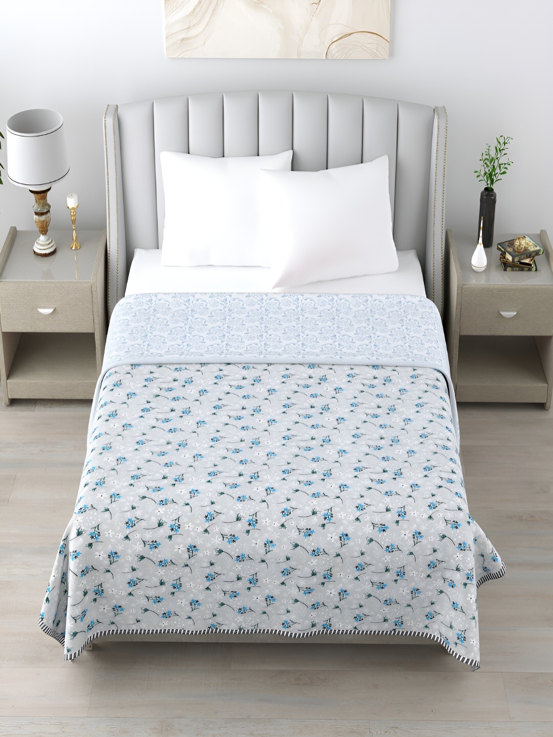 

CHICERY Blue & Black Floral Cotton AC Room 210 GSM Single Bed Dohar