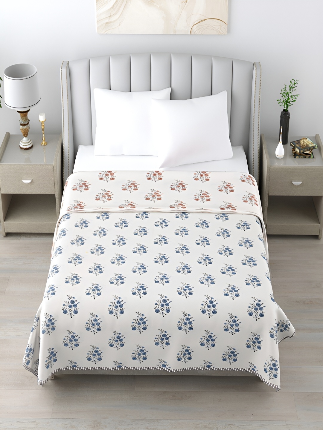 

CHICERY Blue & Cream Floral Cotton AC Room 210 GSM Single Bed Dohar